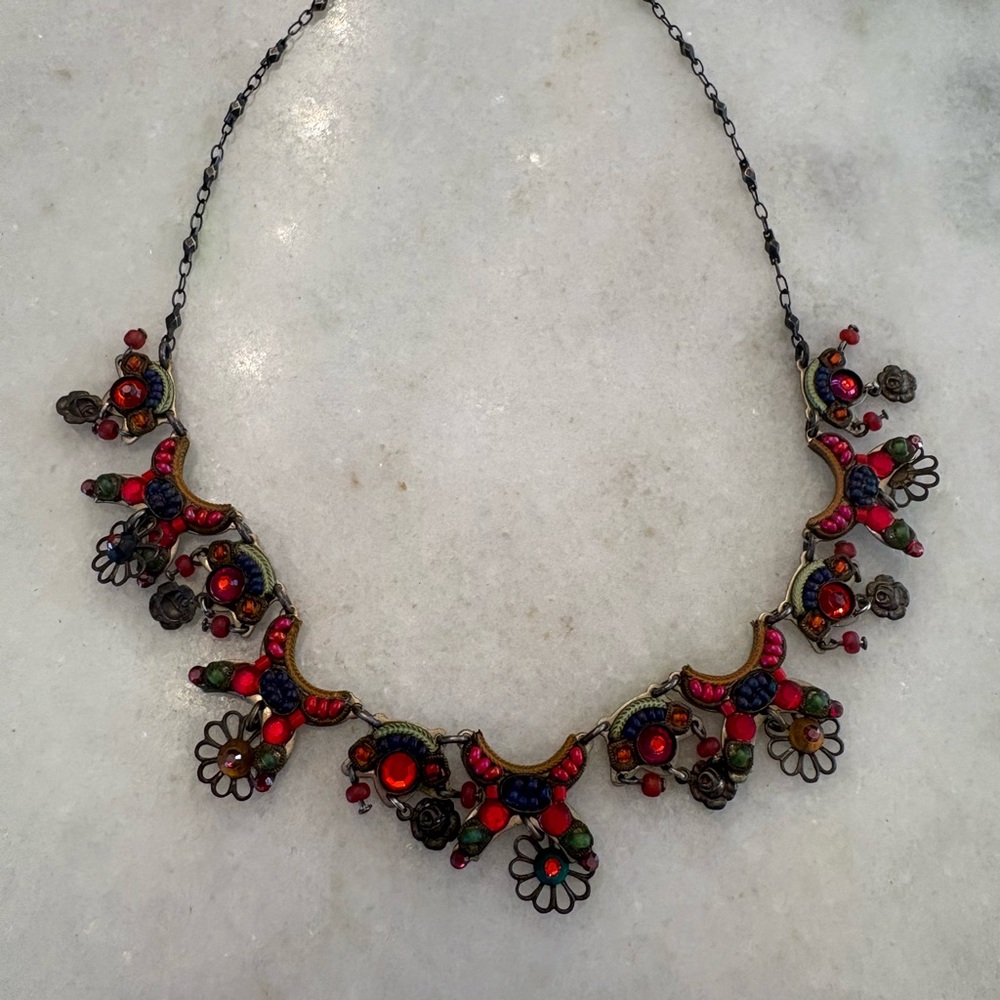 Vintage-Inspired Floral Necklace with Red and Blue Accents